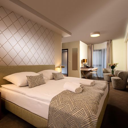 Xerion Hotel (Adults Only) Krakow Exterior photo