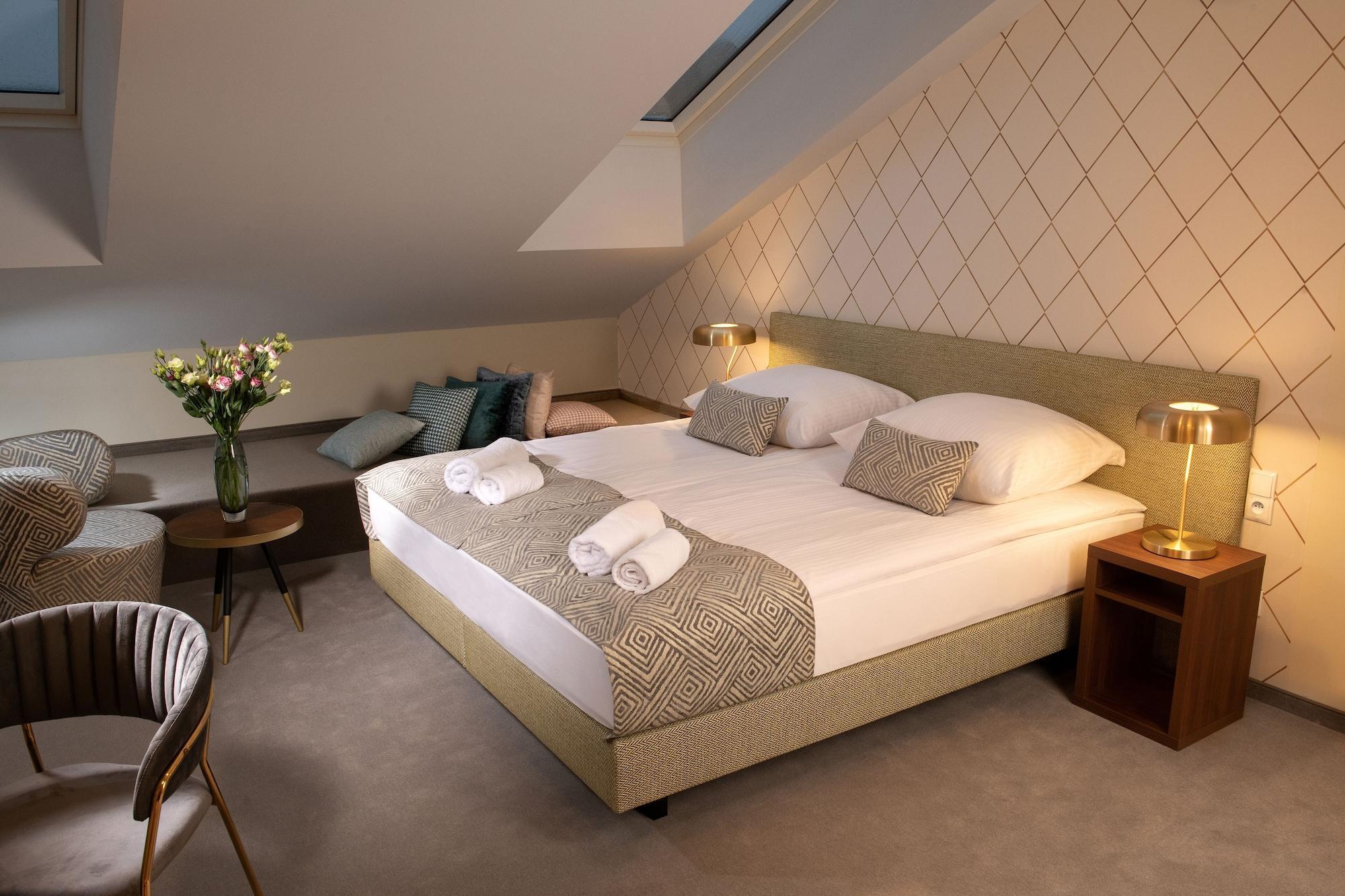 Xerion Hotel (Adults Only) Krakow Exterior photo