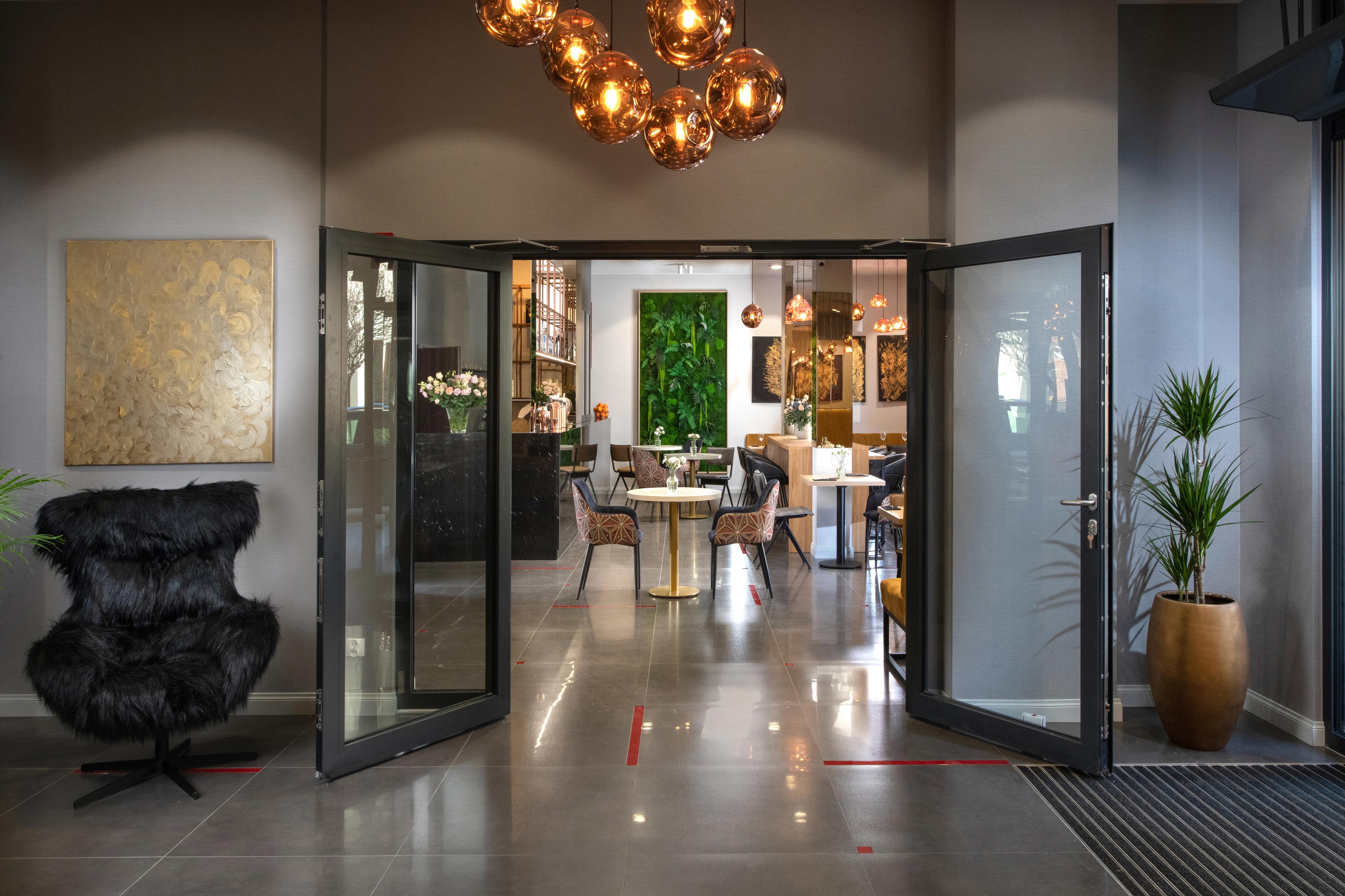 Xerion Hotel (Adults Only) Krakow Exterior photo