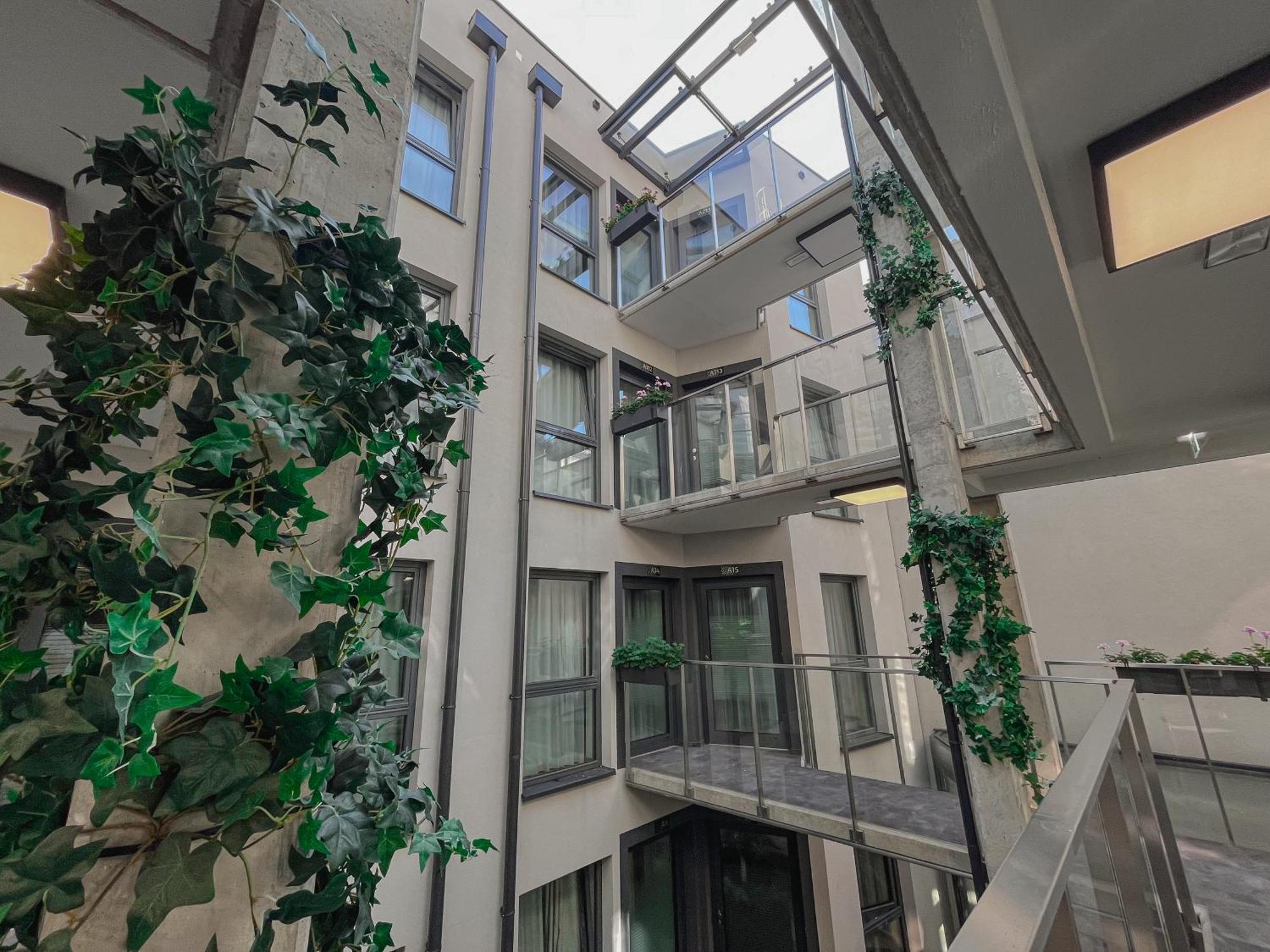 Xerion Hotel (Adults Only) Krakow Exterior photo